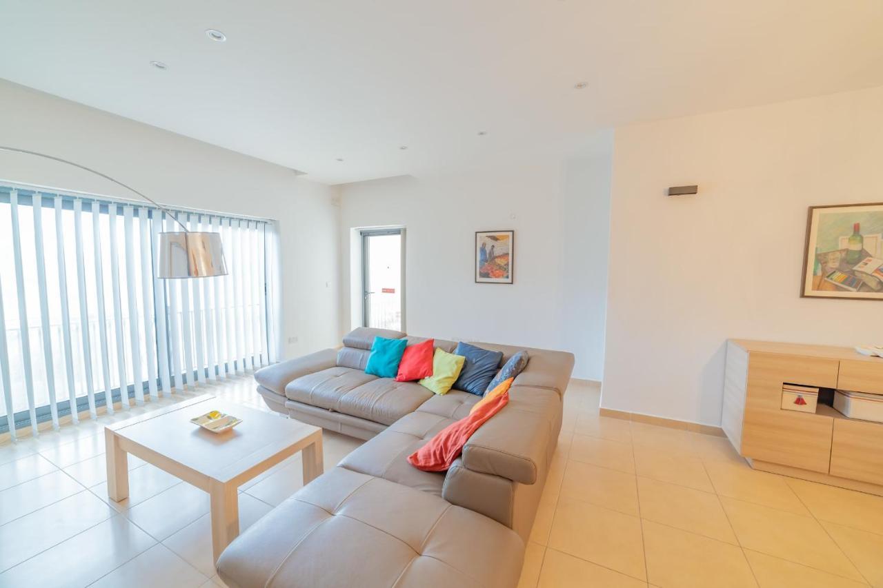 Luxury Seaview & Pool-Hosted By Sweetstay Mellieha Exterior foto