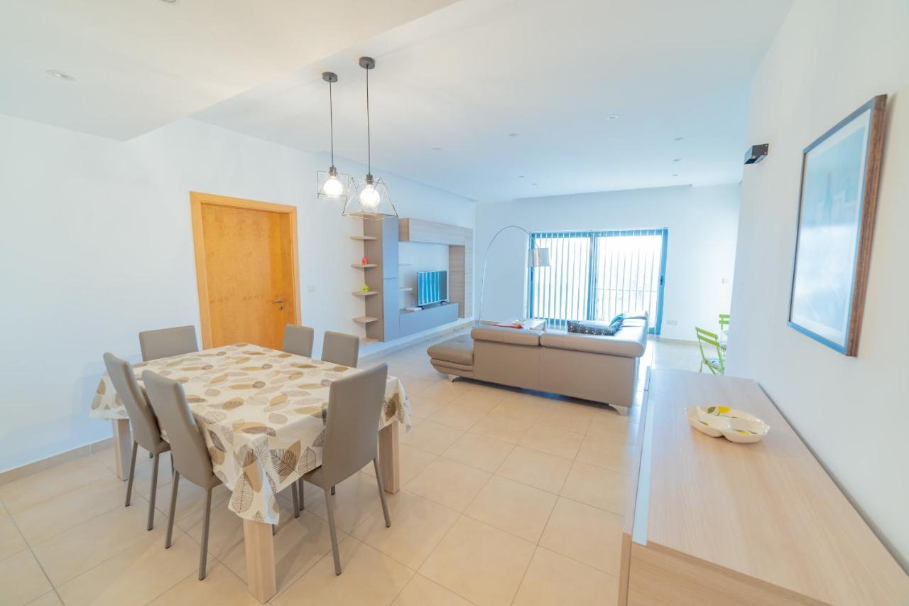 Luxury Seaview & Pool-Hosted By Sweetstay Mellieha Exterior foto